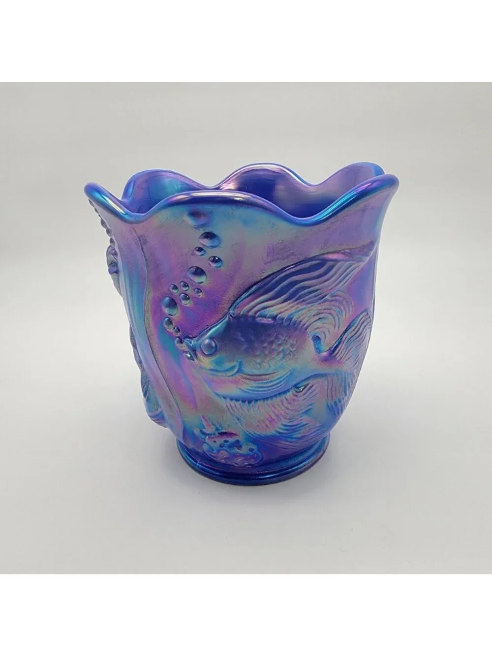 Fenton Glass 2004 Atlantis Periwinkle Iridescent Blue Fish Vase